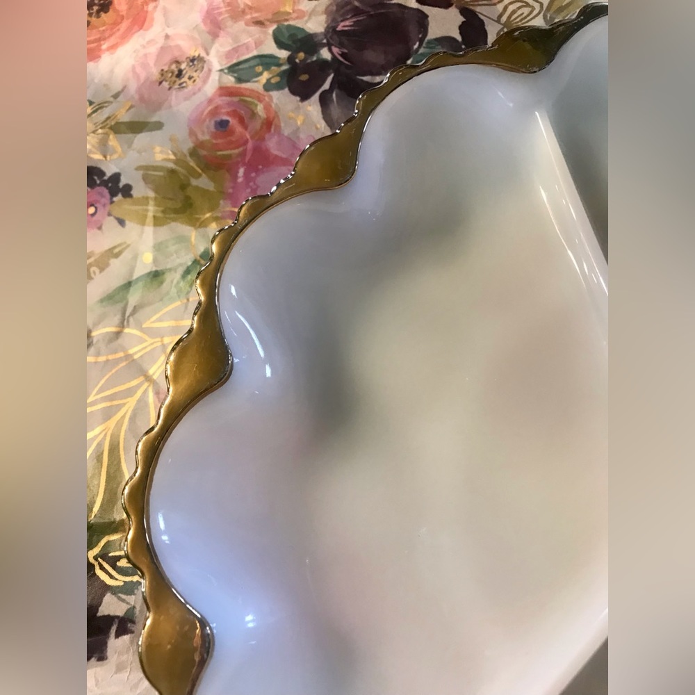 Vintage Anchor Hocking Fire King Milk Glass Gold Trim Divided Relish Dish White - Picture 4 of 14